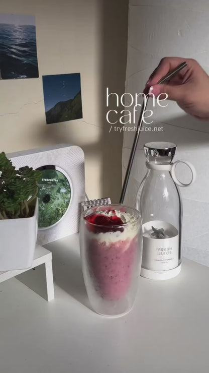 Travel Mini Juice Blender – USB Rechargeable 🍓 | Glass Bottle 💧 | Smoothies, Shakes &amp; More 🥤